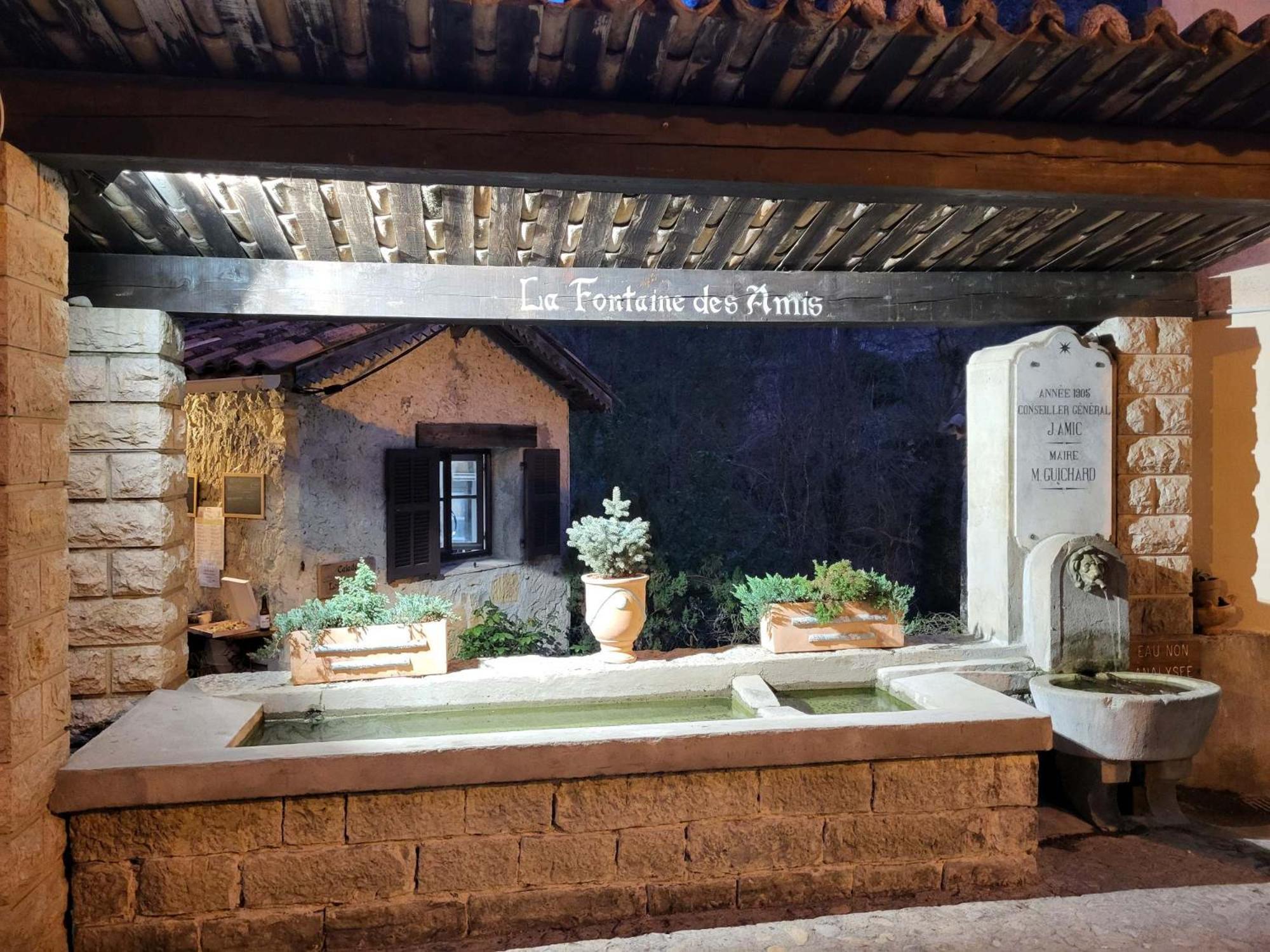 Lou Mas Del Ranc Bed & Breakfast Roquesteron Exterior foto